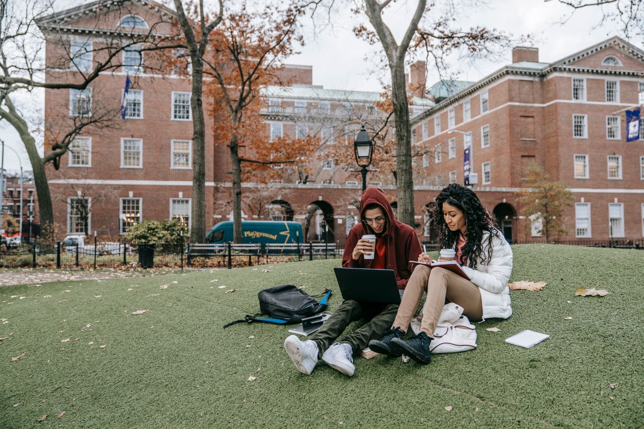 RSVP website for college events: how to build one that converts